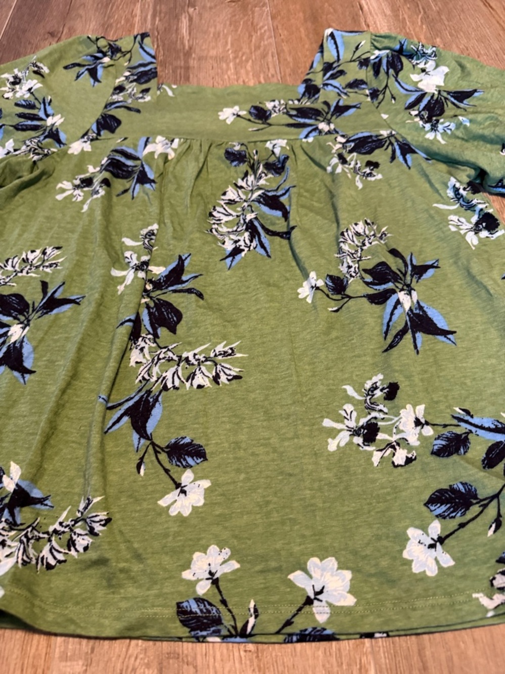 Lucky Brand Floral Square-Neck Tee - Picture 6 of 7